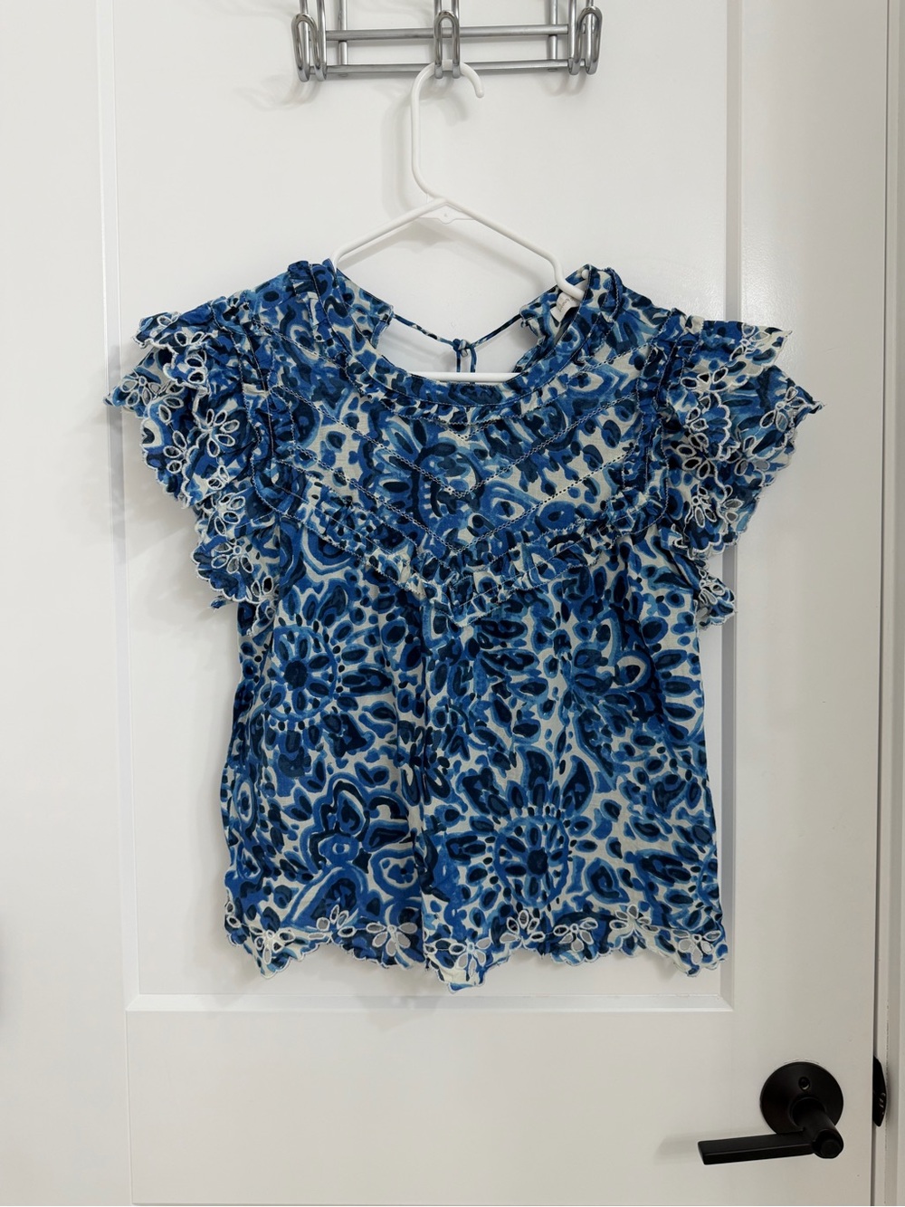 House of Harlow 1960 Blue and White Floral Ruffle Short Sleeve Top